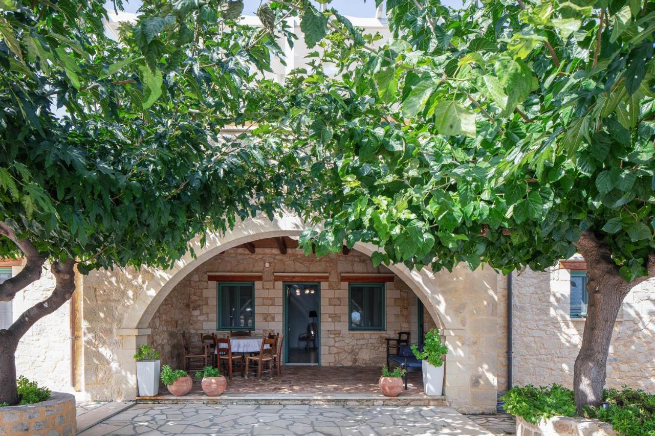 Villa Pinelopi Asprouliánoi エクステリア 写真