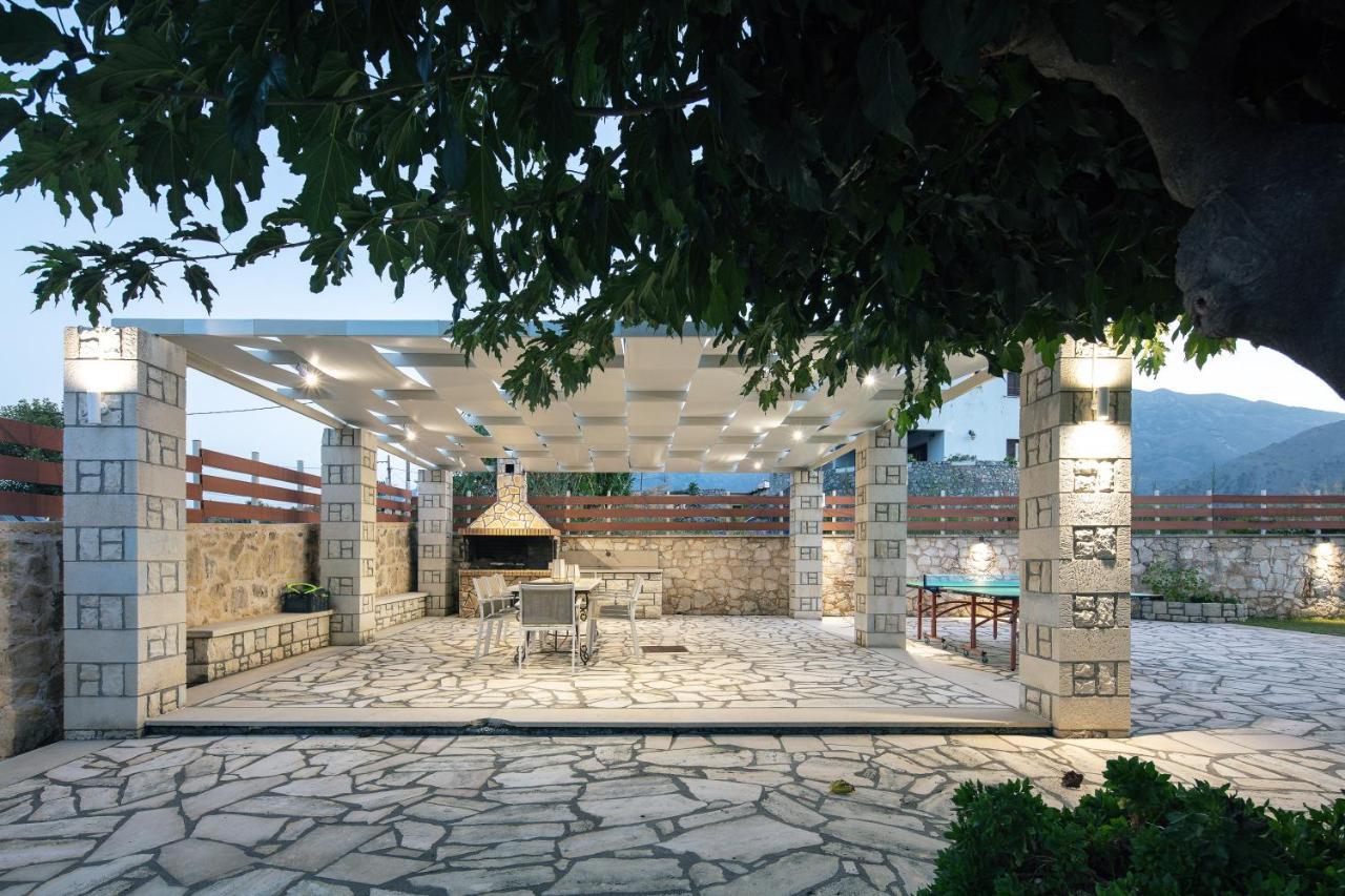 Villa Pinelopi Asprouliánoi エクステリア 写真