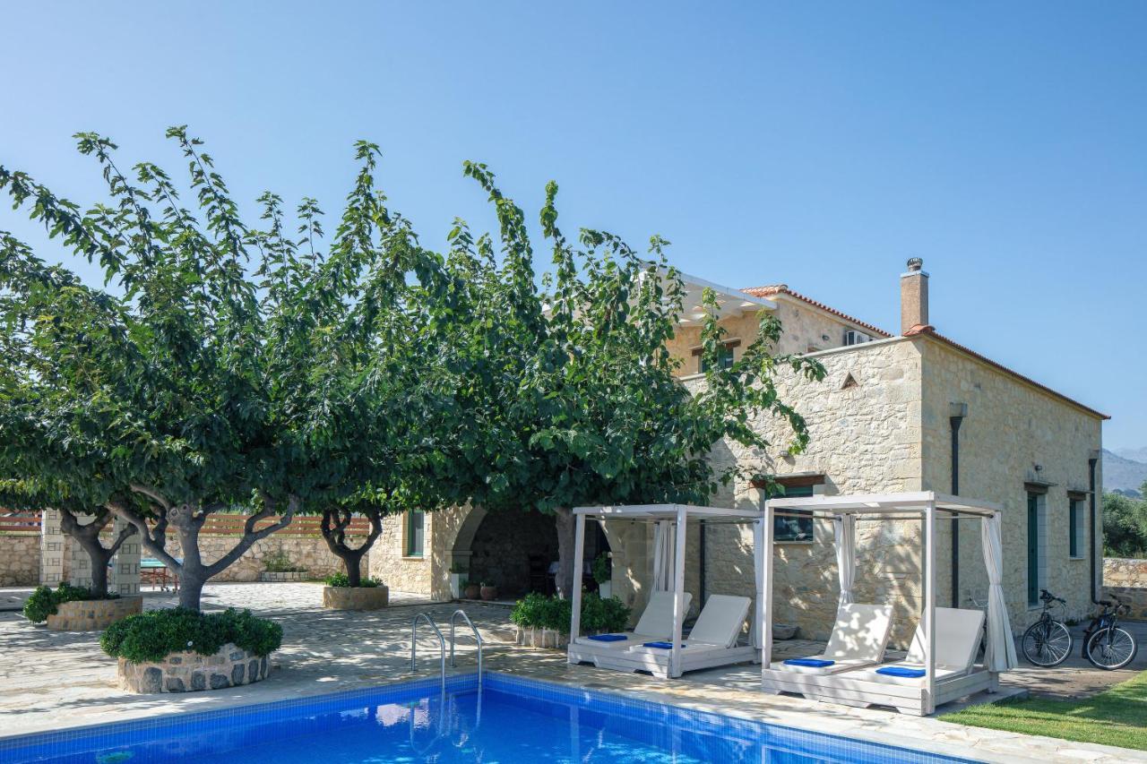 Villa Pinelopi Asprouliánoi エクステリア 写真