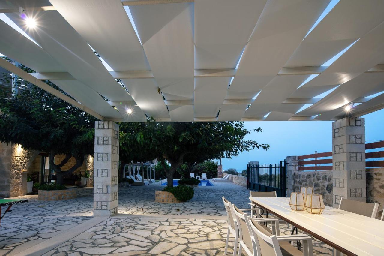 Villa Pinelopi Asprouliánoi エクステリア 写真