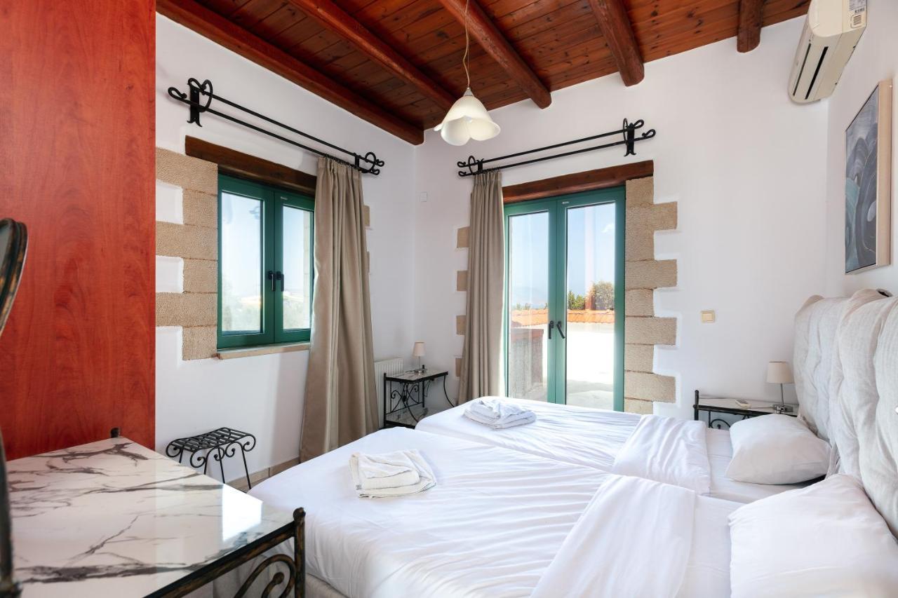 Villa Pinelopi Asprouliánoi エクステリア 写真