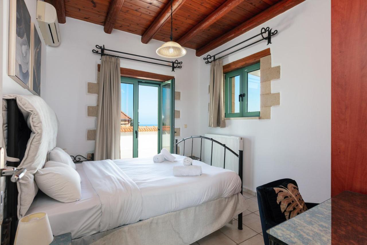 Villa Pinelopi Asprouliánoi エクステリア 写真