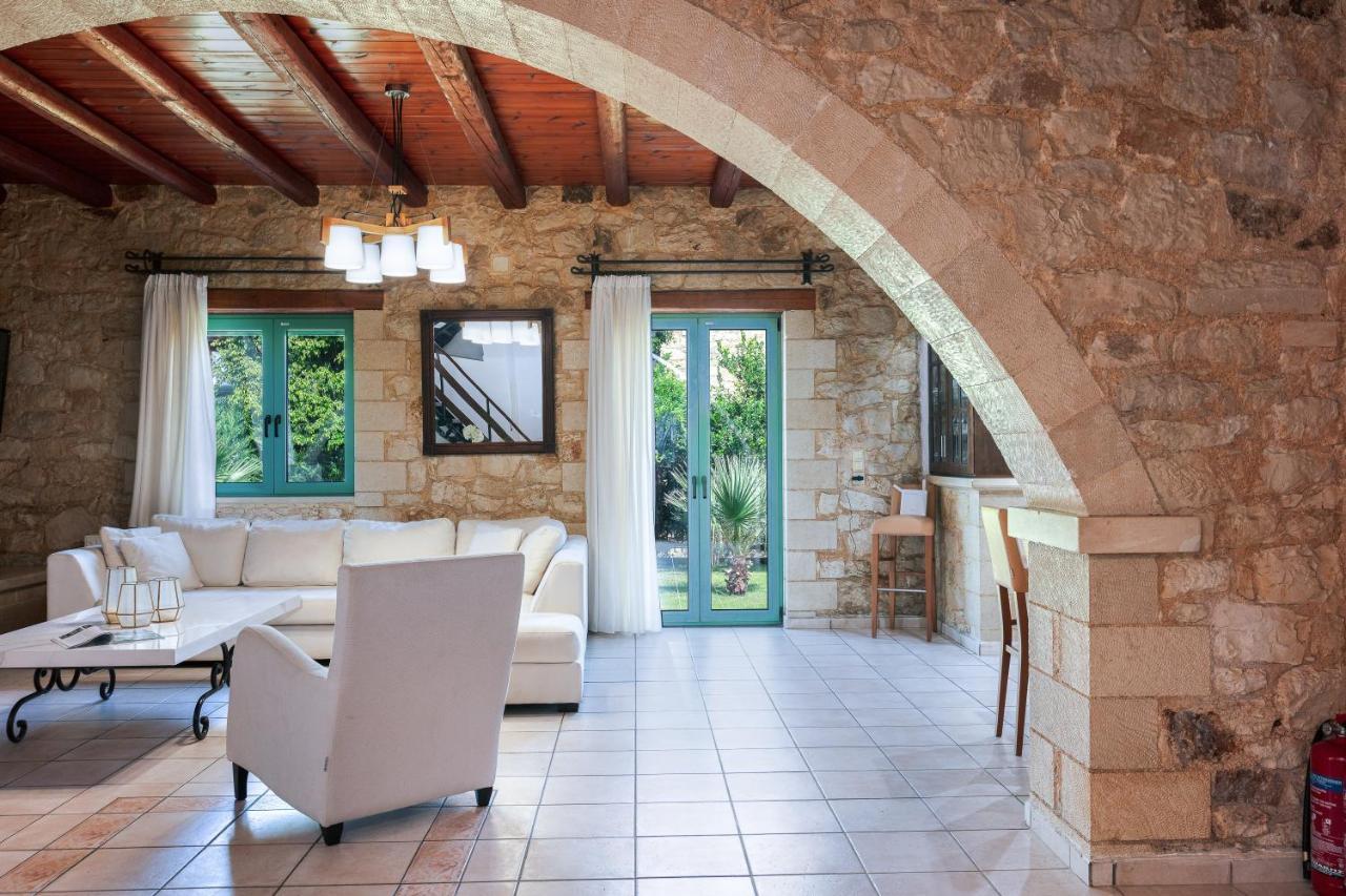 Villa Pinelopi Asprouliánoi エクステリア 写真