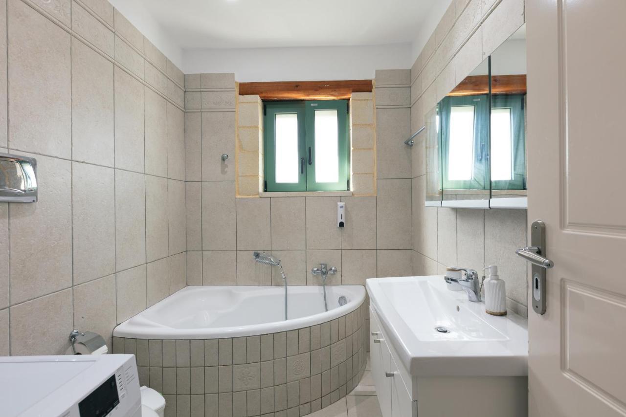Villa Pinelopi Asprouliánoi エクステリア 写真