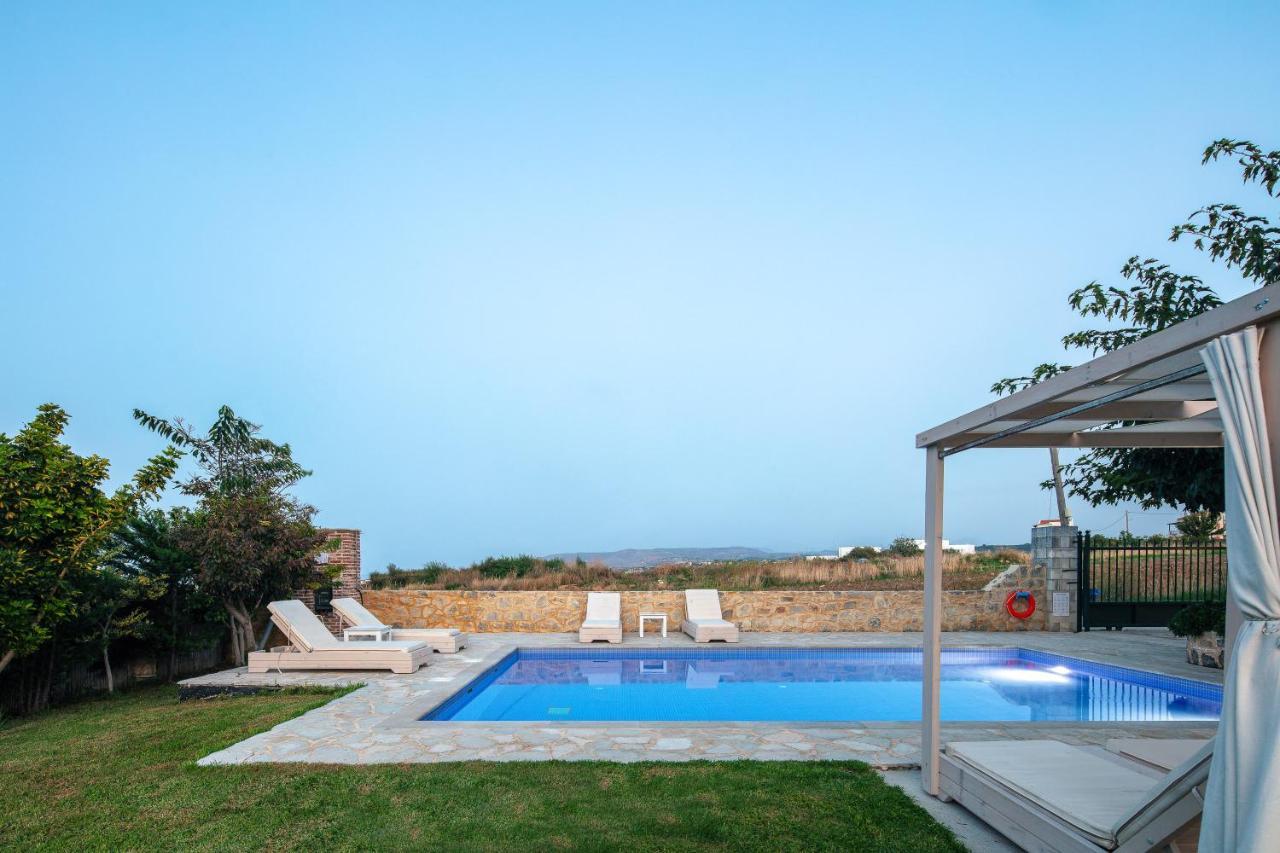 Villa Pinelopi Asprouliánoi エクステリア 写真
